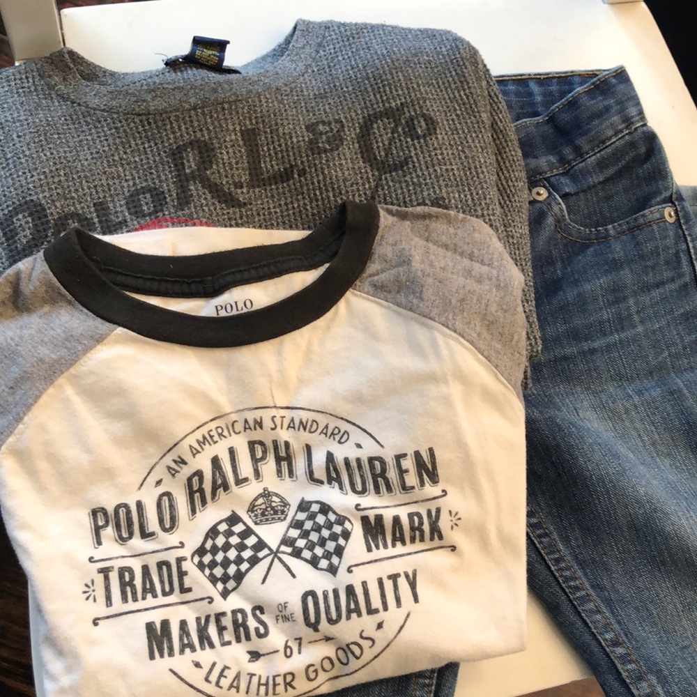 2 Polo tops 1 Levis jeans